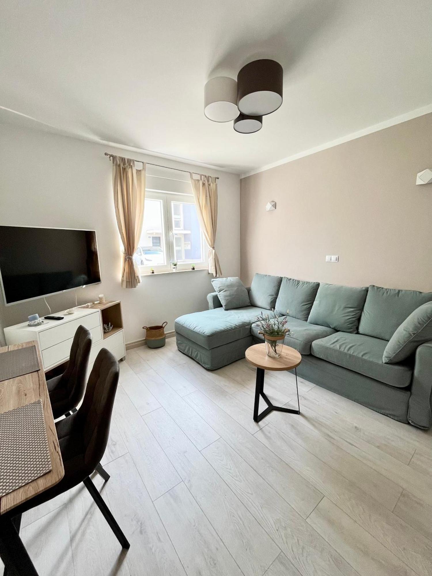 Apartment Laura Podstrana Bagian luar foto